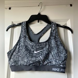 Nike Pro Sports Bra